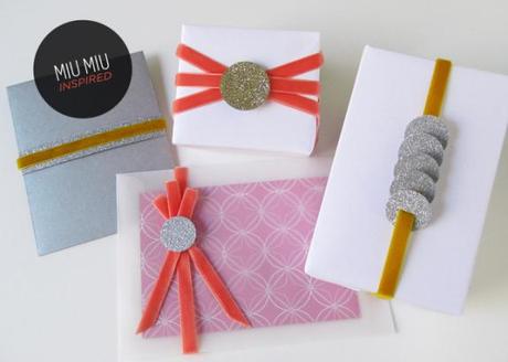 Guide d’emballage de cadeaux parfaits (à moins de 5$ youuhoouuu) rubans velours rose