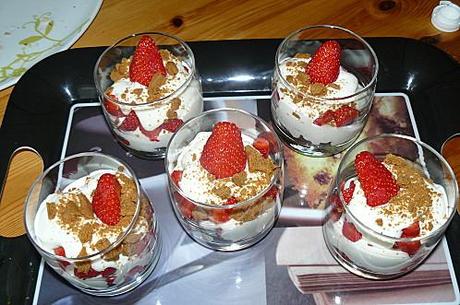 verrine de fraises au mascarpone P1100386.JPG