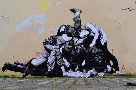 Le street art de Levalet ob_1d0f6f46191c02e215533a817773be03_melee-1