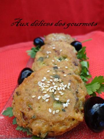 GALETTE DE POIS CHICHES AU SÉSAME GALETTE DE POIS CHICHES AU SÉSAME