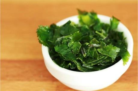 Galettes de chou fleur, brocoli et noix de coco {Recette Paléo/Primal} coriandre
