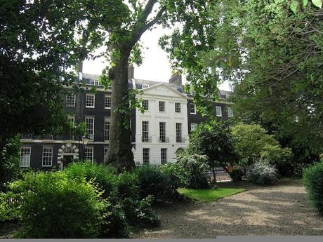 Londres à travers ses jardins secrets Londres à travers ses jardins secrets