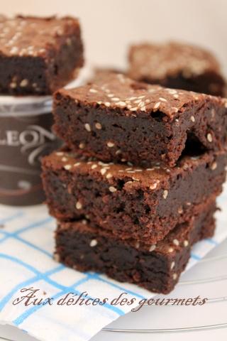 BROWNIE AU SÉSAME BROWNIE AU SÉSAME