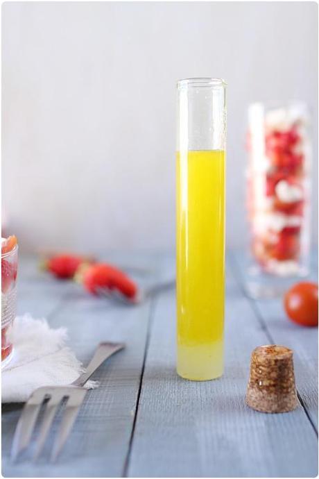 Salade de tomates, fraises et mozzarella Salade de tomates, fraises et mozzarella