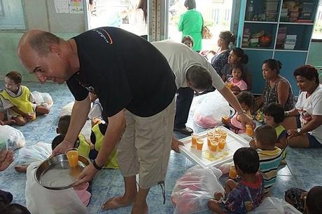 12 juin 2013. Remise de cadeaux à l’école Tao Lek DSCF4916