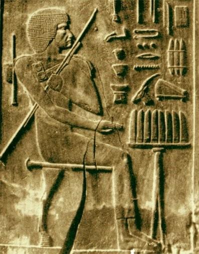 La médecine et les premiers médecins du monde (1), une tradition inscrite dans l'Histoire de l'Égypte ancienne ! Hesy_Re.Medecin_cour.Dentiste._dynast3.Saqqara_mastaba_A3.jpg