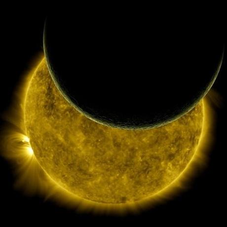 eclipse-SDO-LRO2_thumb.jpg