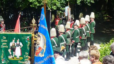 Messe commémorative pour le Roi Louis II de Bavière. Reportage photographique