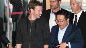 Vers un partenariat Facebook/Samsung? Zuckerberg-Tours-Samsung