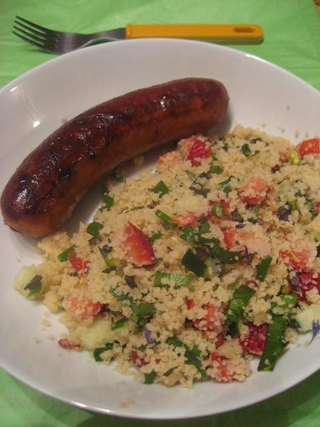 Salade de couscous aux fraises, poivre rose et livèche