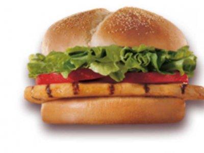 Sandwich au poulet de Burger King avec conservateurs et colorants Sandwich au poulet de Burger King avec conservateurs et colorants