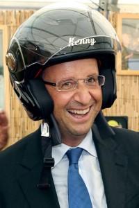 L'optimisme de Hollande ne résiste pas à l'analyse hollande et son casque