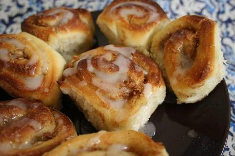 Cinnamon and apple Rolls IMG_4529