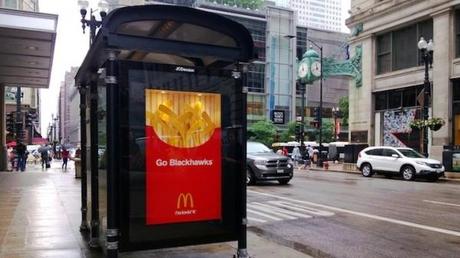 leo burnett blackhawks NHL stanley cup playoff hockey outdoor chicago ambient french fries frites 1