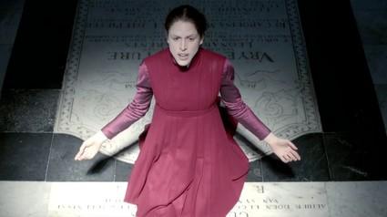 (Pilote UK) The White Queen : la guerre des Deux-Roses du point de vue des femmes thewhitequeenq_zps48bc7ec9.jpg