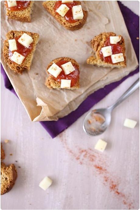 Toast de biscotti, confiture de coing et Osso Iraty Toast de biscotti, confiture de coing et Osso Iraty