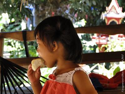 Petite Issan 5ans, épicurienne de naissance : Portrait Petite Issan 5ans, épicurienne de naissance : Portrait