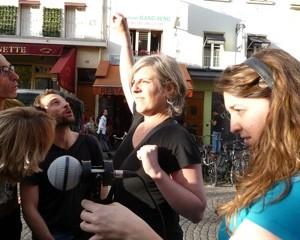 Radio cousue main, la dernière à voir à boire P1020405