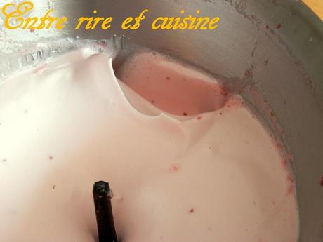 Mousse toute légère à la fraise (au robot) P7030003 sur Imagesia