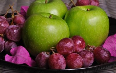 fruits frais pomme raisin