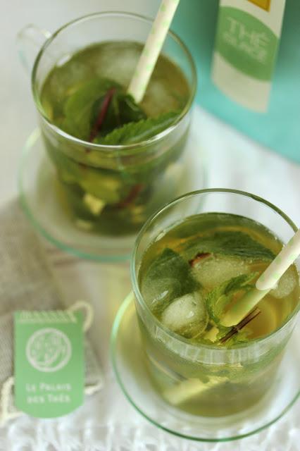 {c'est l'été - il fait chaud} Thé des sources glacé {c'est l'été - il fait chaud} Thé des sources glacé