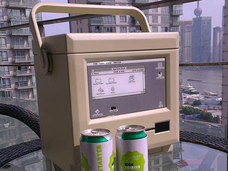 Une glacière Macintosh très vintage glaciere-mac02