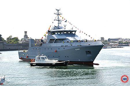 Pavoisé dans le port Almak 11-07-2013 (1)