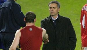 Jose Mourinho en pince pour Wayne Rooney.