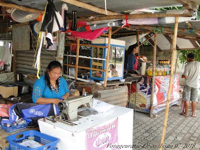 Thaïlande, coiffeur de rue [HD]