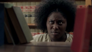 Critiques Séries : Orange is the New Black. Saison 1. Episodes 2 et 3. vlcsnap-2013-07-14-16h19m32s109.png