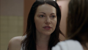 Critiques Séries : Orange is the New Black. Saison 1. Episodes 2 et 3. vlcsnap-2013-07-14-17h38m51s82.png