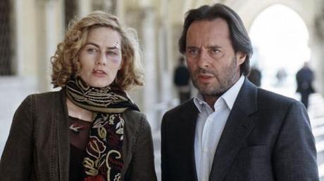 Brunetti au Palazzo Ivancich Commissaire Brunetti : enquêtes à Venise Entre deux eaux