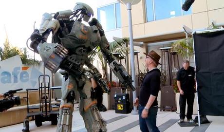 wired-giant-robot-comicon2013-01