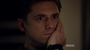 Critiques Séries : Graceland. Saison 1. Episode 6. Hair of the Dog. vlcsnap-2013-07-19-09h16m59s90.png