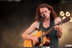 Une journée avec Half Moon Run aux Vieilles Charrues Une journée avec Half Moon Run aux Vieilles Charrues