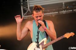 Une journée avec Half Moon Run aux Vieilles Charrues Une journée avec Half Moon Run aux Vieilles Charrues