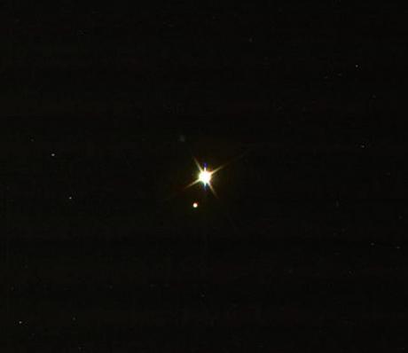 La Terre vue de Saturne Earth and Moon from Cassini