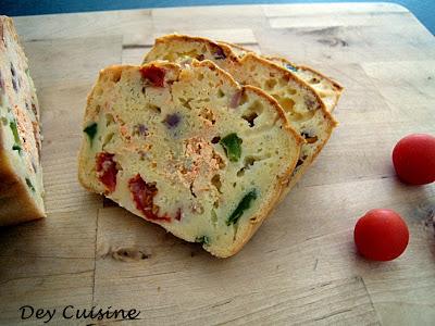 Cake au fromage frais, poivron & tomate cerise Cake au fromage frais, poivron & tomate cerise