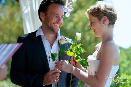 {Fragments de Rêves} L'échange des roses cérémonie laïque cérémonie d'engagement thème de la rose échange