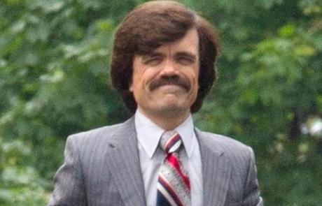 X-Men : Days of Future Past s’affiche spl_peter_dinklage_on_xmen_movie_set_suit_mn_thg_130604_wmain