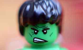 Les Lego sont en colère ou triste