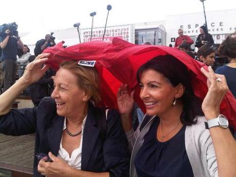 Anne Hidalgo victime d'un coup de chaud ! Anne Hidalgo victime d'un coup de chaud !