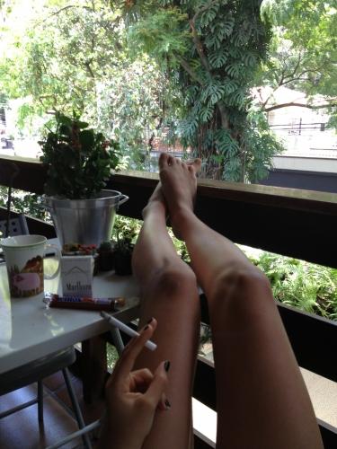 Friends. #suncindy leshaker,suncindy,friend,amis,profiter,belle maison,jardin,soleil,au soleil,