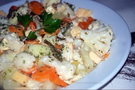 Salade végétarienne aux légumes salade végétariènne