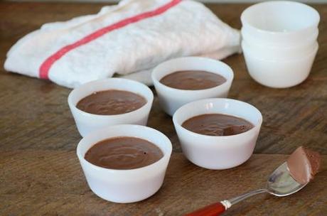Laits végétaux, crèmes au chocolat paléo et petits desserts : Recettes de la semaine S30/2013 Chocolate-Pots-de-Creme paleo