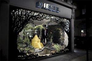 Less is more design in Japan Vitrine de la marque Diesel