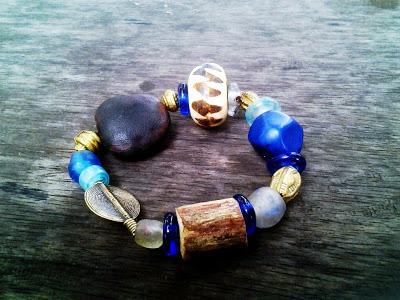 Les bijoux d'Ezile Bay, Ezile Bay jewels Les bijoux d'Ezile Bay, Ezile Bay jewels