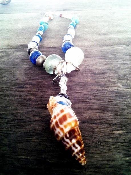 Les bijoux d'Ezile Bay, Ezile Bay jewels Les bijoux d'Ezile Bay, Ezile Bay jewels