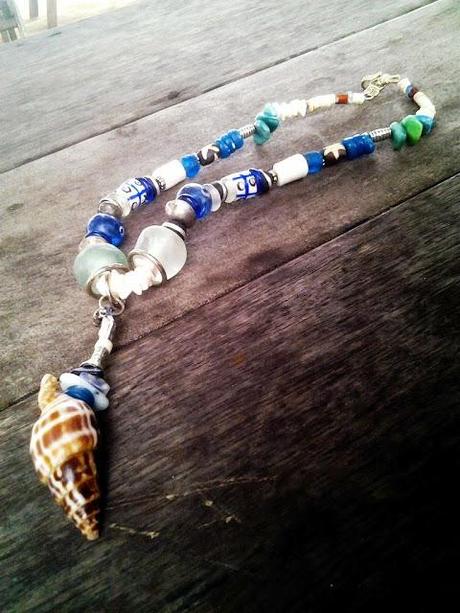 Les bijoux d'Ezile Bay, Ezile Bay jewels Les bijoux d'Ezile Bay, Ezile Bay jewels