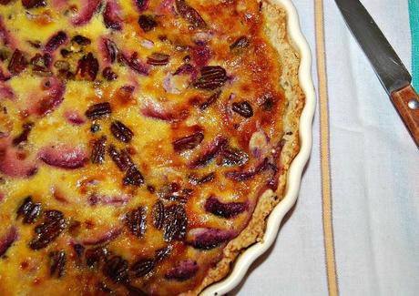 Tarte cerises, chocolat blanc et noix (pâte au quinoa et noix) Tarte cerises, chocolat blanc et noix (pâte au quinoa et noix)